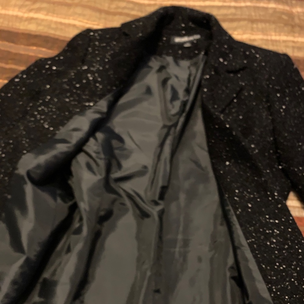 Blazer - Picture 2 of 2
